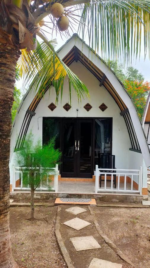 Meno Lodge Gili Meno Buitenkant foto